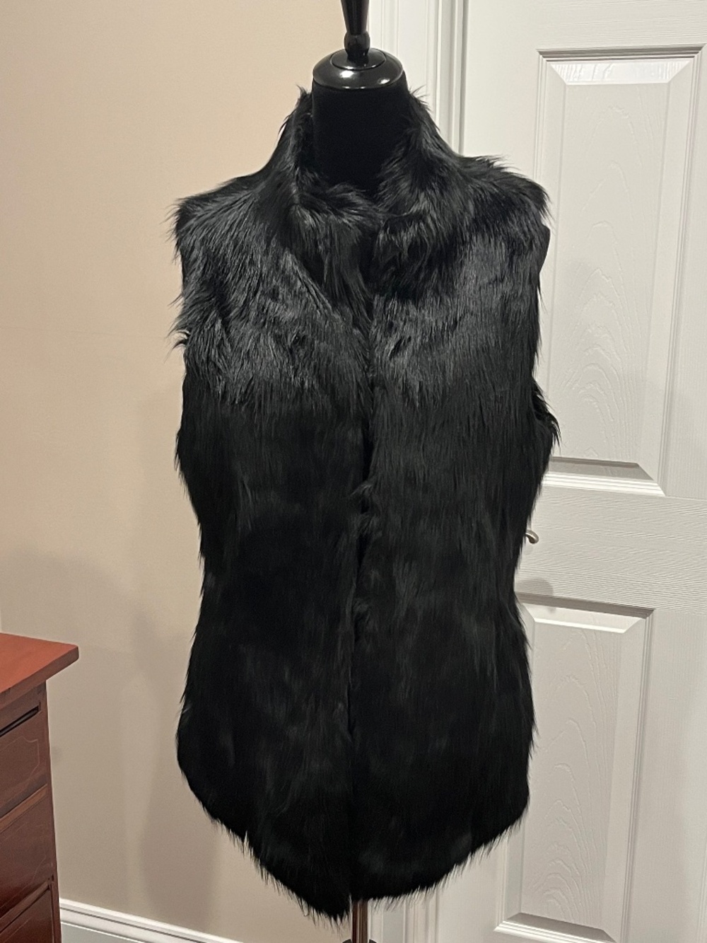 White House Black Market Black Faux Fur Sleeveless Vest L